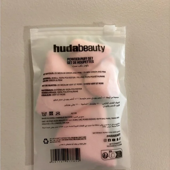 Huda Beauty Mint Makeup Sponge Set - Picture 2 of 4